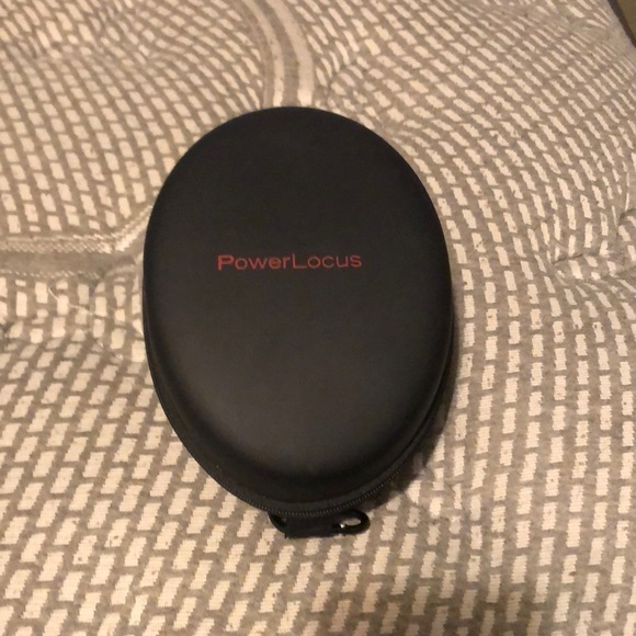 Rose gold colour headphones - Picture 1 of 3